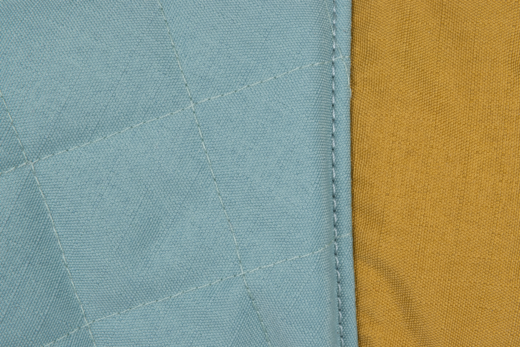 0595_StumptownJacket_RiverRockGreen_CloseUp_SMALL_7d590b89-b78d-41a7-a3c7-323bac27696d.png