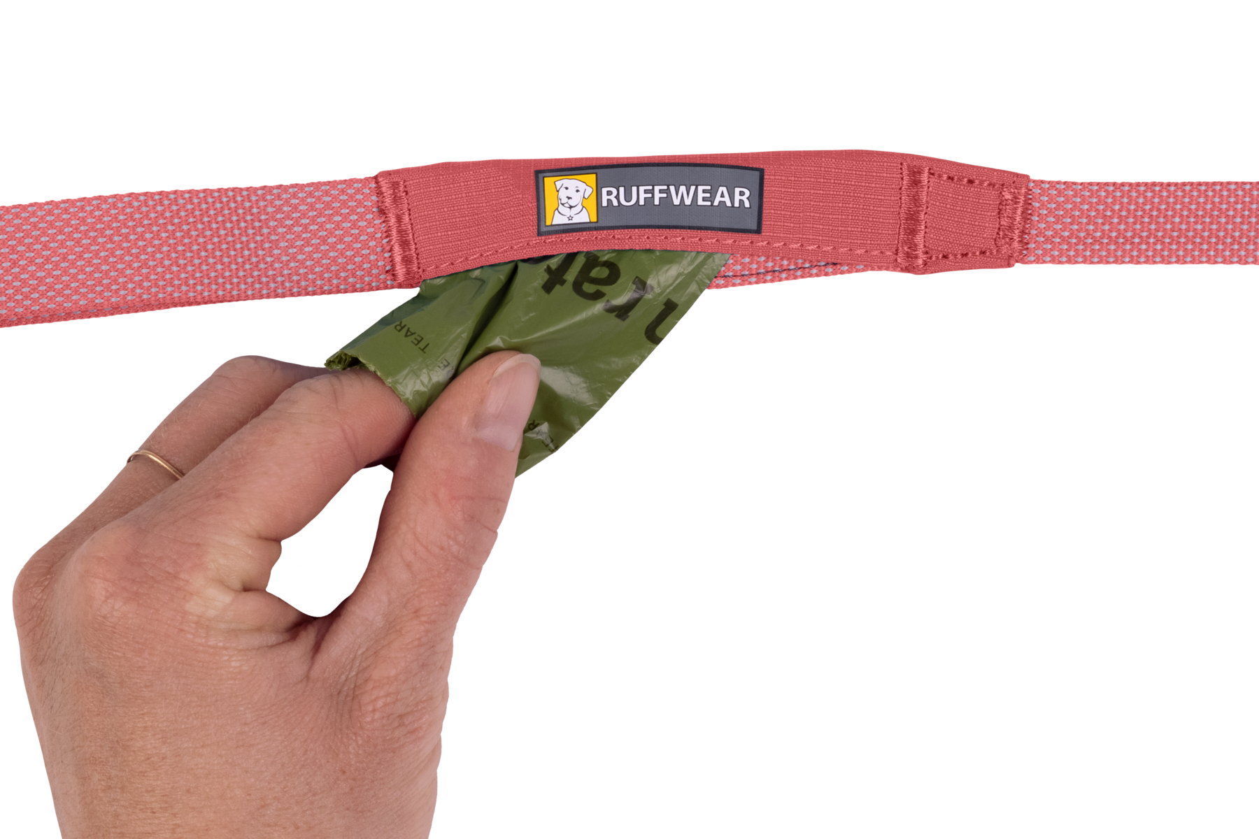 CompressedPNG-4085-Hi-And-Light-Leash-Salmon-Pink-Pocket-STUDIO.png